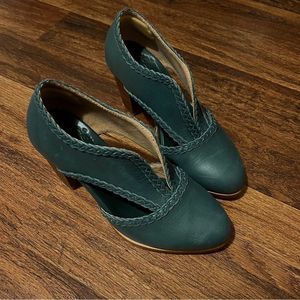 ELF SPIRIT WALKER BOOTIES SIZE 7​